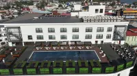 Yogh Hospitality - Pools