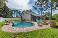 Saltwater Pool I Firepits I Large Fenced Backyard I 4 Miles to Beach