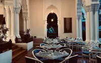 Monopoli Hotel Bukittinggi - servizio colazione