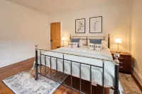 Host & Stay - Hidden Gem