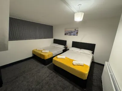 Stunning 4-Bed House in Leeds Close to Center Hotels in 