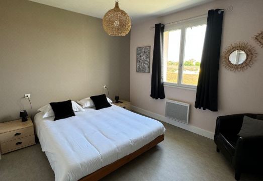 레지덩스 플뢰흐뒤몽의 야외 수영장