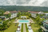 Go Away to This Charming Apt at Sublime w Private Jacuzzi Included