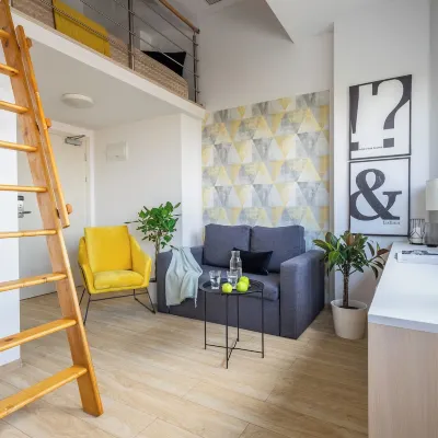 StarterApart Wrocław Hotel dekat Alun-Alun Grunwald