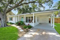 Water View Hot Tub Games Fire Pit Boat Parking Hotels in Saint Augustine South