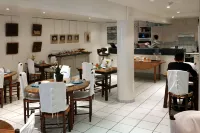 Hotel Au Marais Hotels in Liez