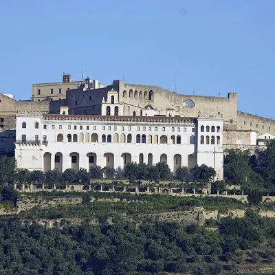 卡薩瓦萊裏婭旅館 鄰近萨尔瓦托·罗萨的酒店