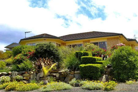 "Villa Marie"- Pet-Friendly Отели в г. Энкантер Бэй