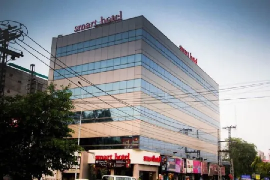 Hotel Smart One Отели рядом с достопримечательностью «Guddi Ground»