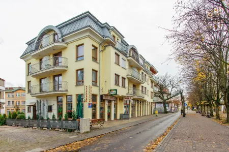 Mare Promenada, Sun & Snow