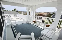 Spacious 6Br Beach Home with Elevator Decks - Ideal for Family Holidays Winter Escapes Hotels in Brigantine