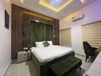 A3 Apartments - 3-Star