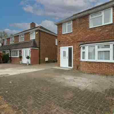 Stylish 4-Bedroom, 2-Bathroom Home in Brightside Avenue Hotel Exterior