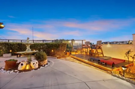 Mountain Majesty with AC BBQ Parking Отели в г. Лемон Гров