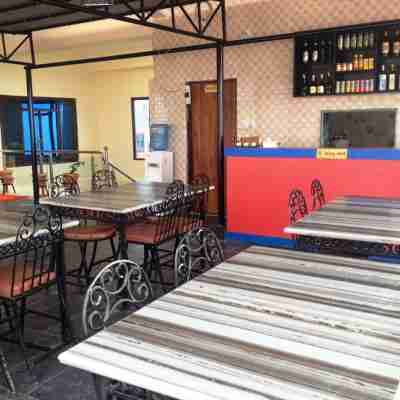 Hotel Crown Dining/Meeting Rooms