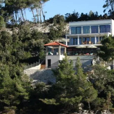 Beachfront Luxury Villa With Private Pool and Stunning Sea Views Отели в г. Чара