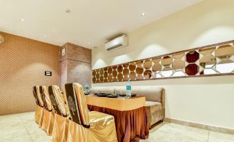 Hotel Frontier Royal