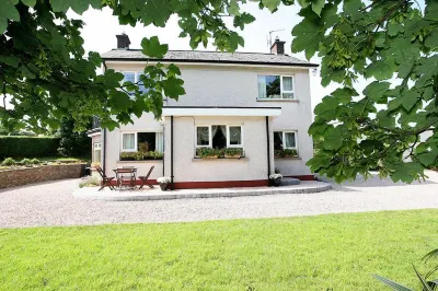 Crockgarve B and B Hotels near Castlecaulfield