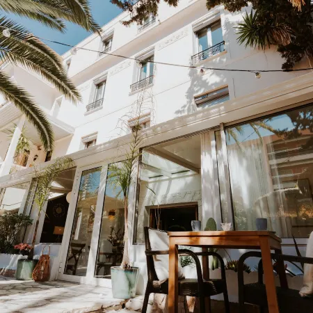 Hôtel le Petit Castel
