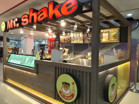 Vanlisut Hotel Ngamwongwan Отели рядом с достопримечательностью «The Key Prachachuen»