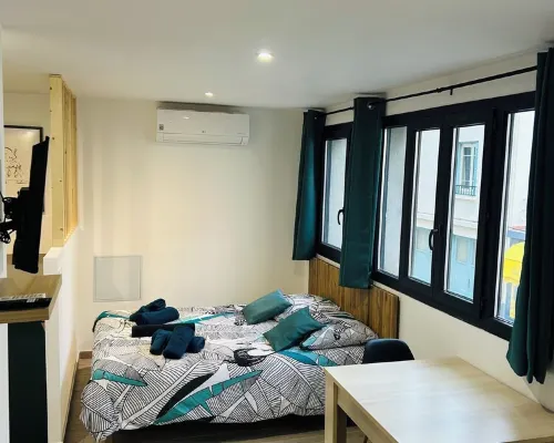 Charming downtown studio Hotels in Ceret