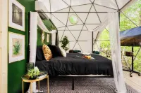 Cozy Glamping Dome PERFECT for couples near Brimstone and Big South Fork