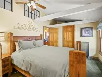 NEW  Downtown Summit View NEW  Downtown Summit View