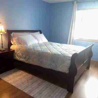 3-bedroom townhome in Eagan MN close to the Mall of America, and MSP Airport. Rooms