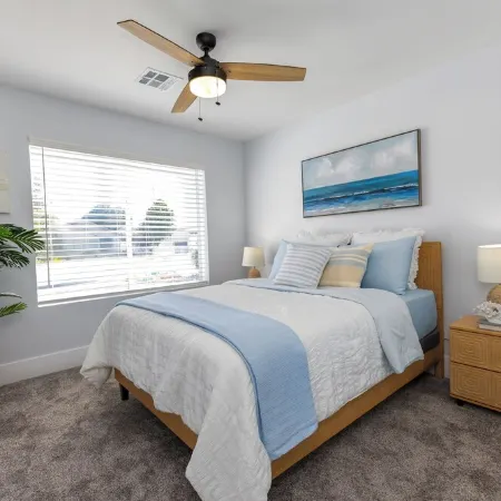 Seaside Cottage in walking distance of downtown Gilbert with charming pool.
