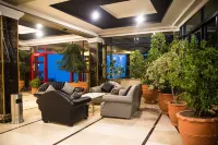 Metropole Hotel