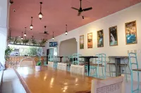 Mad Monkey Dumaguete - breakfast