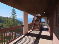 Radium Chalet Hotels in Radium Hot Springs