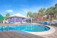 Purple Paradise - Pools