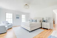Spacious & Newly Renovated Hamptons Home with Movie Theater, Pool, Gameroom, Gym