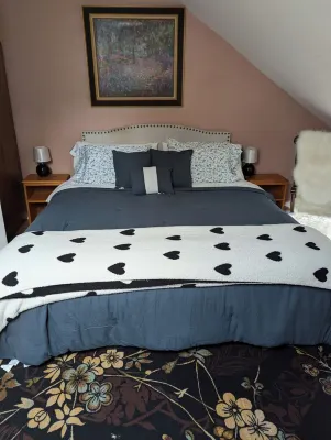 Cozy cottage by the river in Catskill