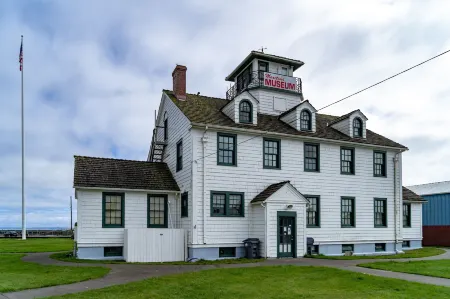 Chateau Westport Отели рядом с достопримечательностью «P. Kelly Boss Ocean Walk Landing»