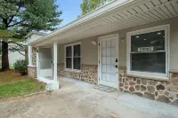 Stylish 1 BD 1 BA Duplex Near Arundel Mills Mall, Live Casino, FT Meade! Hotels near Patuxent Ponds Park