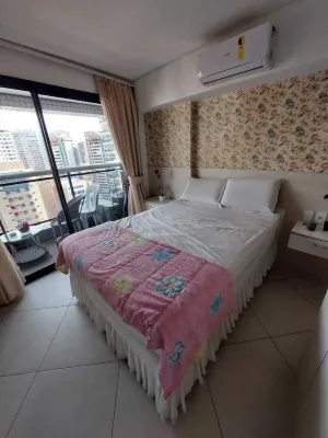 LUXURY on Landscape-APT. EQUIPPED, TV CABLE, WI-FI. ACADEMY, SWIMMING POOLS, SAUNA