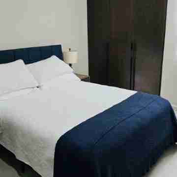 Family size spacious paradise by the sea with a private rooftop pool! Rooms