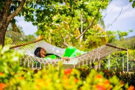 Mzuri Quiet Retreat....3 minutes to beach