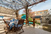 Beautiful Villa Downtown 120 m² Comfort Air Conditioning, Wifi 200 m Plage Hotels in Fleury