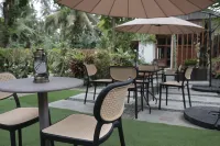 Rue DeuxVilles Villa Các khách sạn gần Birhen Sa Kaluoy Chapel