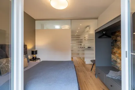 Apartment in Merano with balcony Отели в г. Мерано