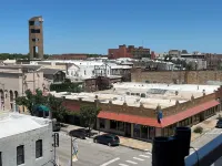 HawksNest - Cozy 1-bedroom condo with WiFi, AC in lovely Lawrence