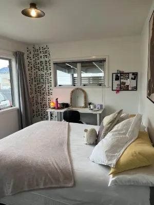 City Vibes on Cambria  호텔