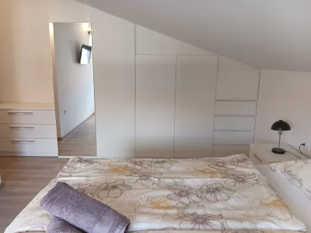 Penthouse Sunset 1st sea line Отели в г. Медулин