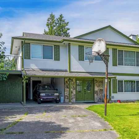 Quite House Near the Vancouver Airport