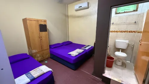 Rumah Tumpangan Hjh Anisah. Hotel di Pendek