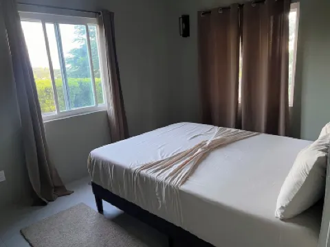 Magical View of Sir Vivian Richards Cricket Stadium and Historic Parham Harbor のホテル