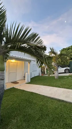 Luxueuse Villa - Jardin - Piscine - Jacuzzi 3mn du Lagon Saline les Bains